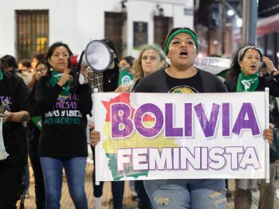 Kvinder i Bolivia demonstrere for kvinderettigheder
