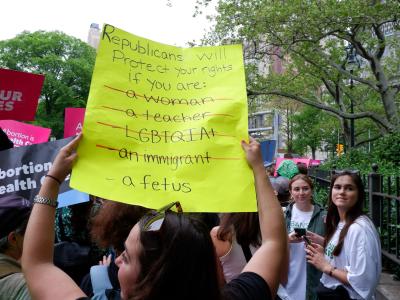 Abortmodstandere arbejder for at give fostre menneskerettigheder