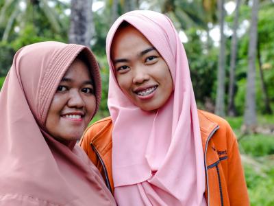 To kvinder i Lombok Indonesien