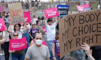 Amerikanske kvinder demonstrerer for retten til fri abort til demonstration i New York 2022